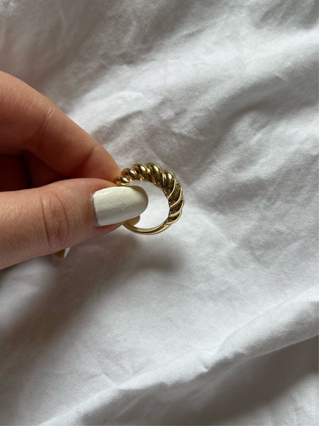 Croissant Ring