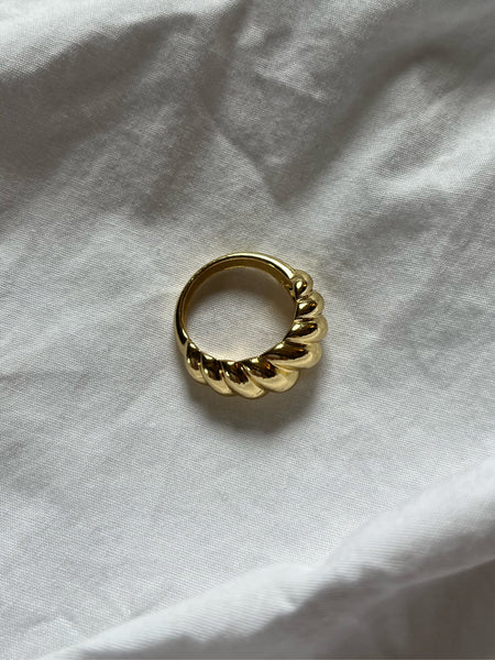 Croissant Ring